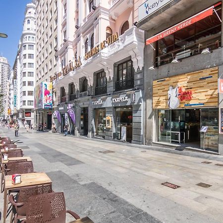 Hostal Santillan Madrid Exteriör bild