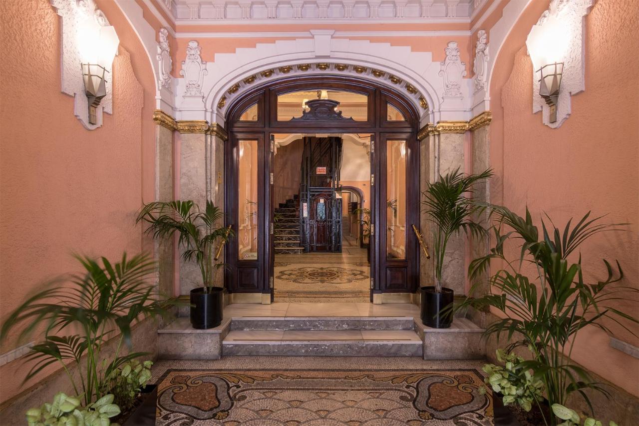 Hostal Santillan Madrid Exteriör bild