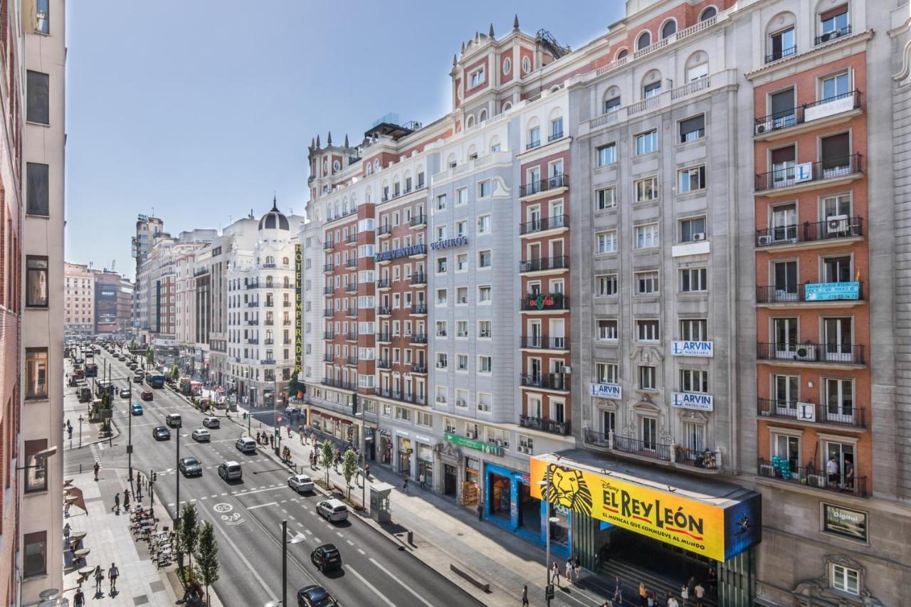 Hostal Santillan Madrid Exteriör bild