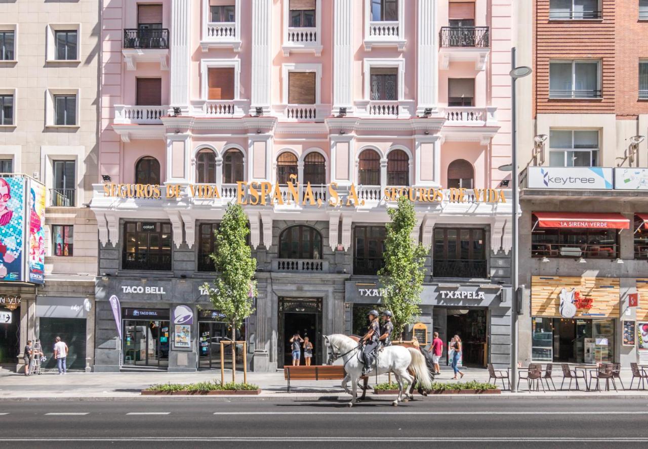 Hostal Santillan Madrid Exteriör bild